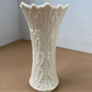 Vtg Lenox Woodland Vase Cream Colour Embossed Leaves Collectible MCM Bud Floral